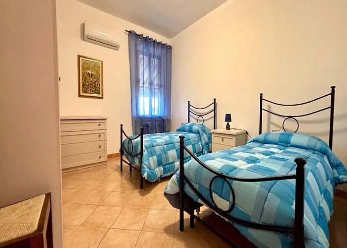 Casa Vacanze Ribocchi * كامبيليا ماريتيما