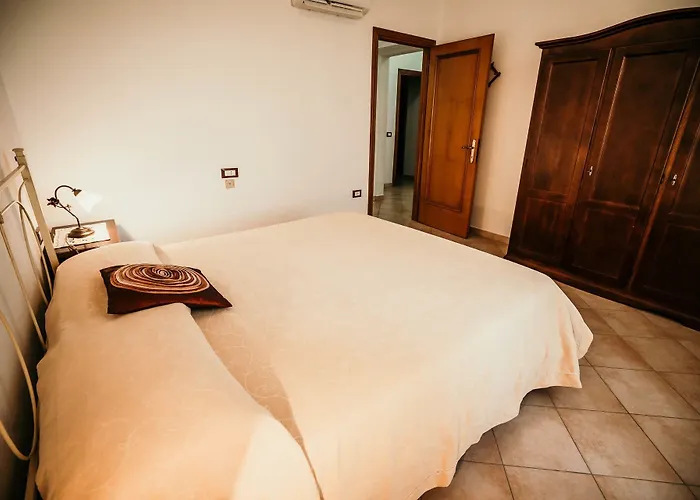 Casa Vacanze Ribocchi * كامبيليا ماريتيما